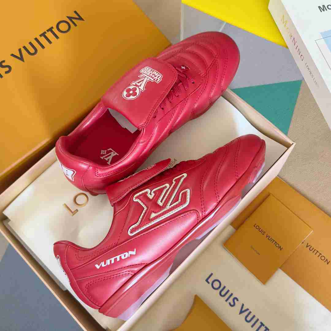 Louis Vuitton LV Footprint Soccer Sneaker   1AHDOR - EUR FASHION