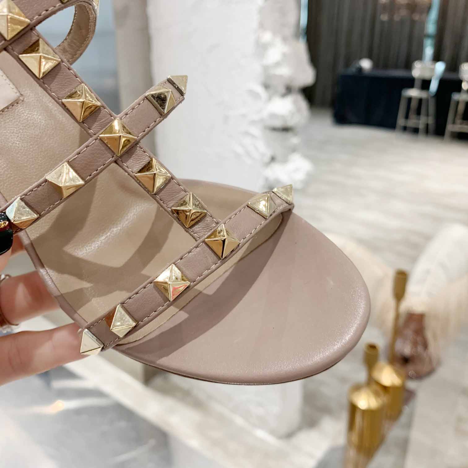 Valenti Rockstud Calfskin Leather Slide Sandal  - EUR FASHION