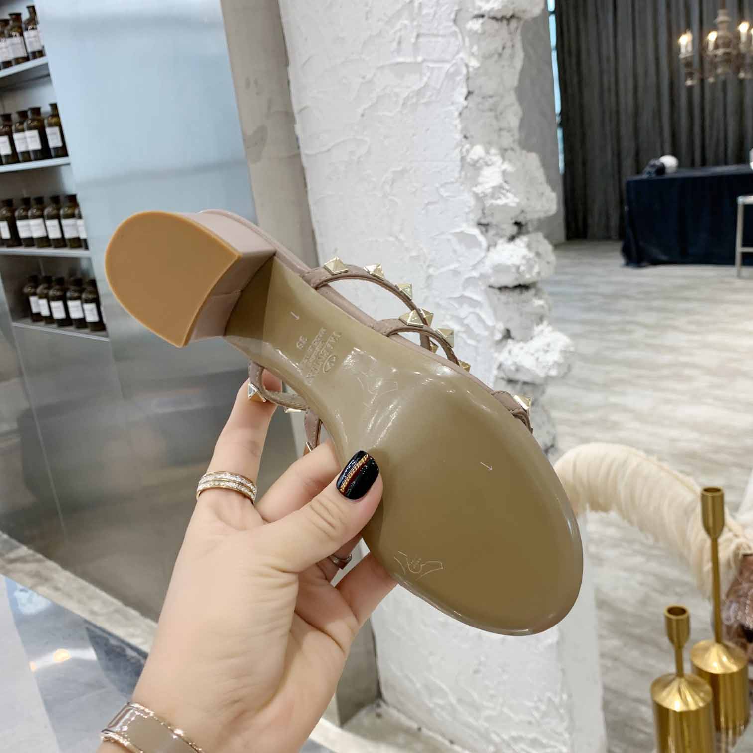 Valenti Rockstud Calfskin Leather Slide Sandal  - EUR FASHION