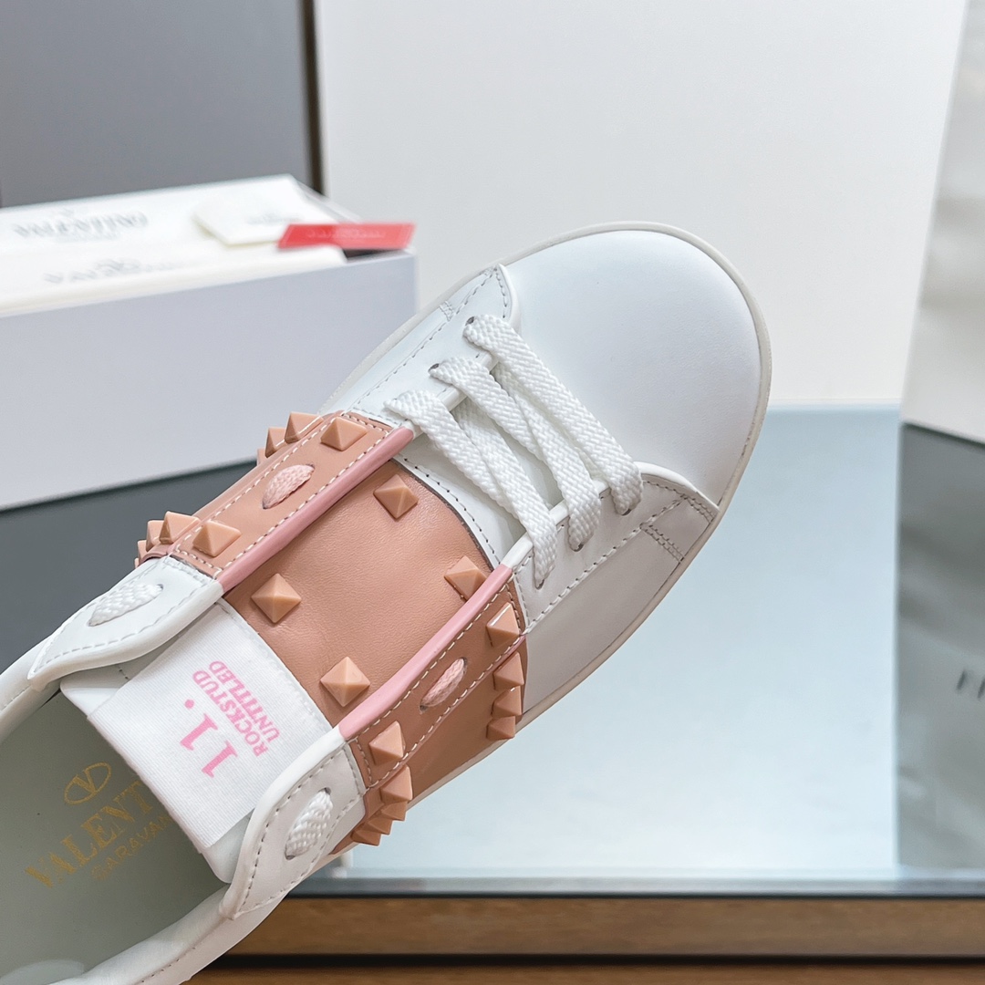 Valenti Rockstud Untitled Sneakers - EUR FASHION