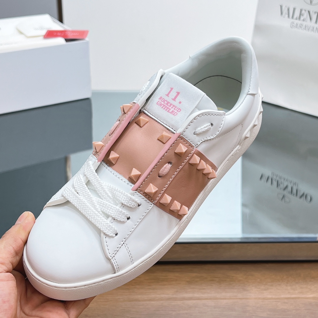 Valenti Rockstud Untitled Sneakers - EUR FASHION