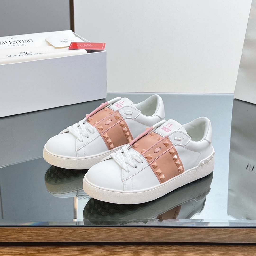 Valenti Rockstud Untitled Sneakers - EUR FASHION