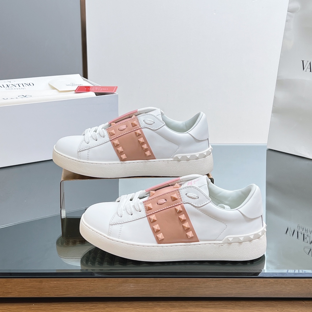 Valenti Rockstud Untitled Sneakers - EUR FASHION