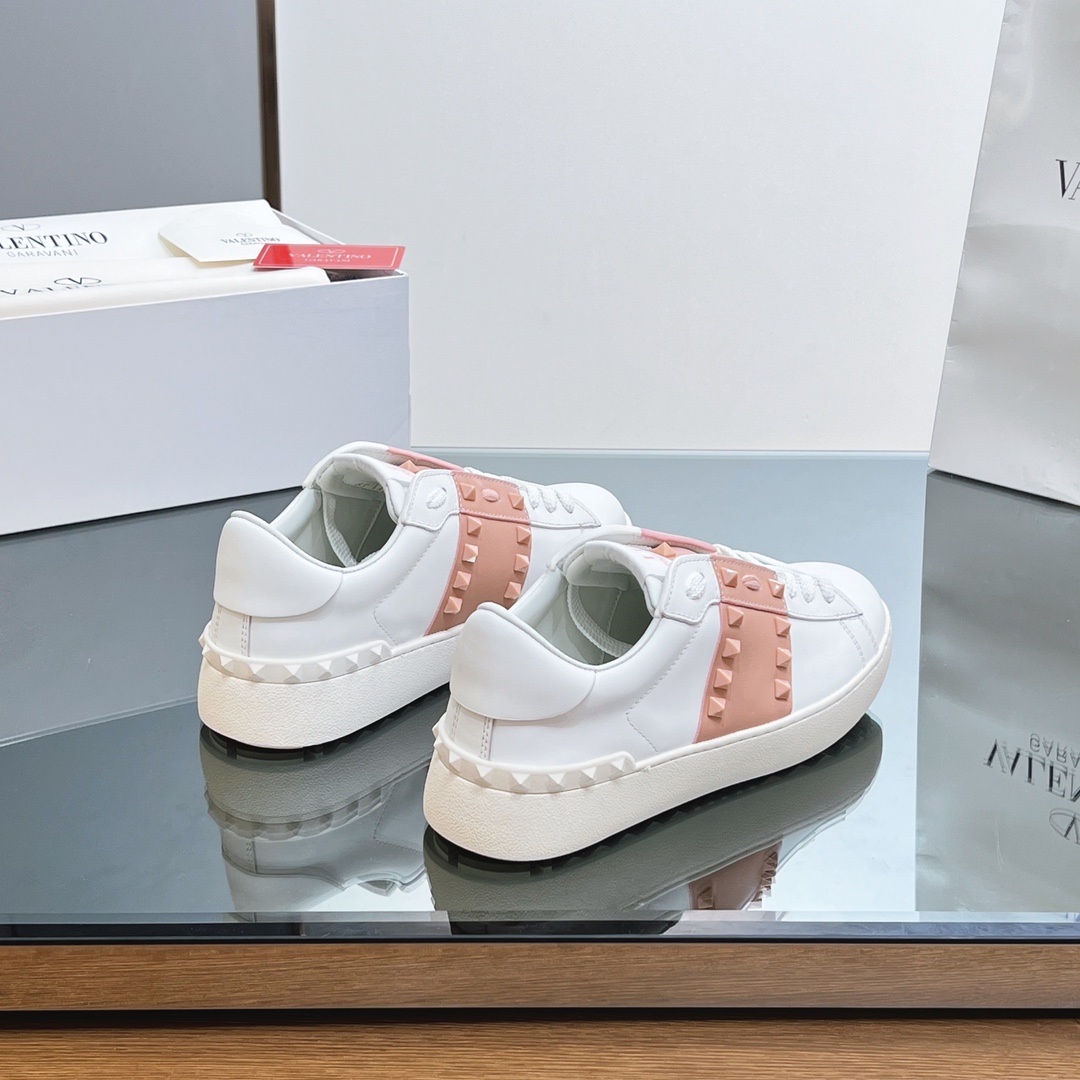 Valenti Rockstud Untitled Sneakers - EUR FASHION