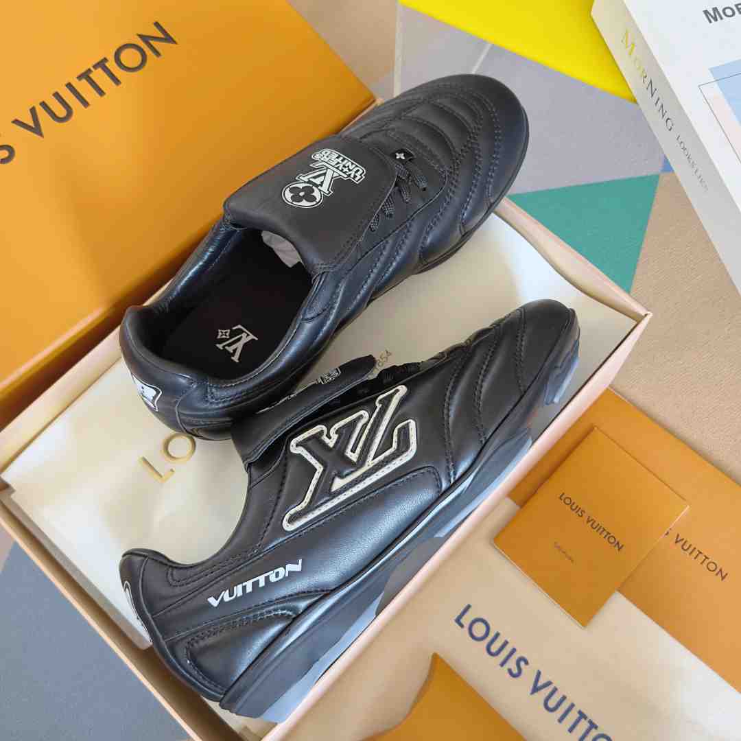 Louis Vuitton LV Footprint Soccer Sneaker   1AHAI1 - EUR FASHION