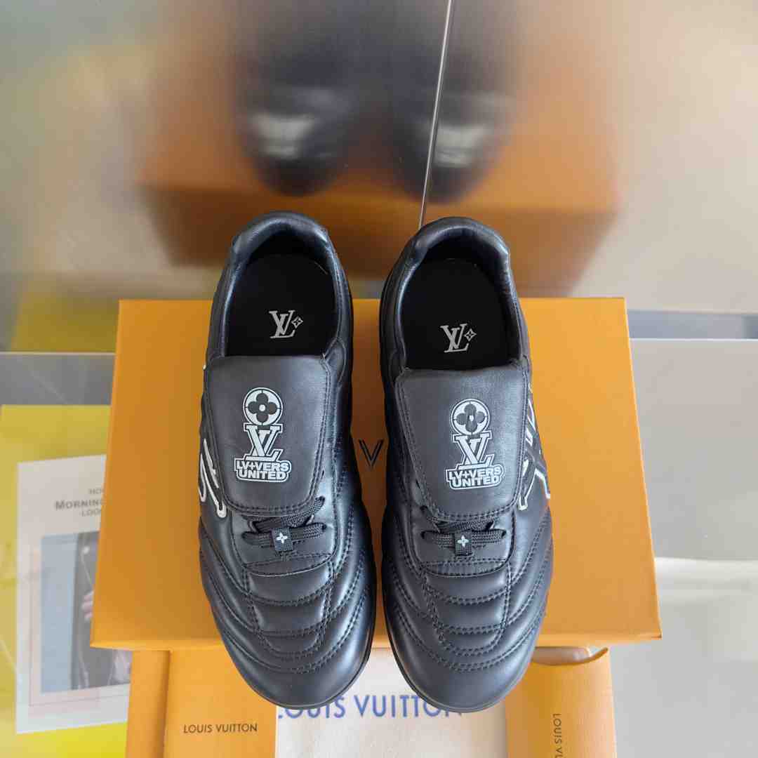 Louis Vuitton LV Footprint Soccer Sneaker   1AHAI1 - EUR FASHION