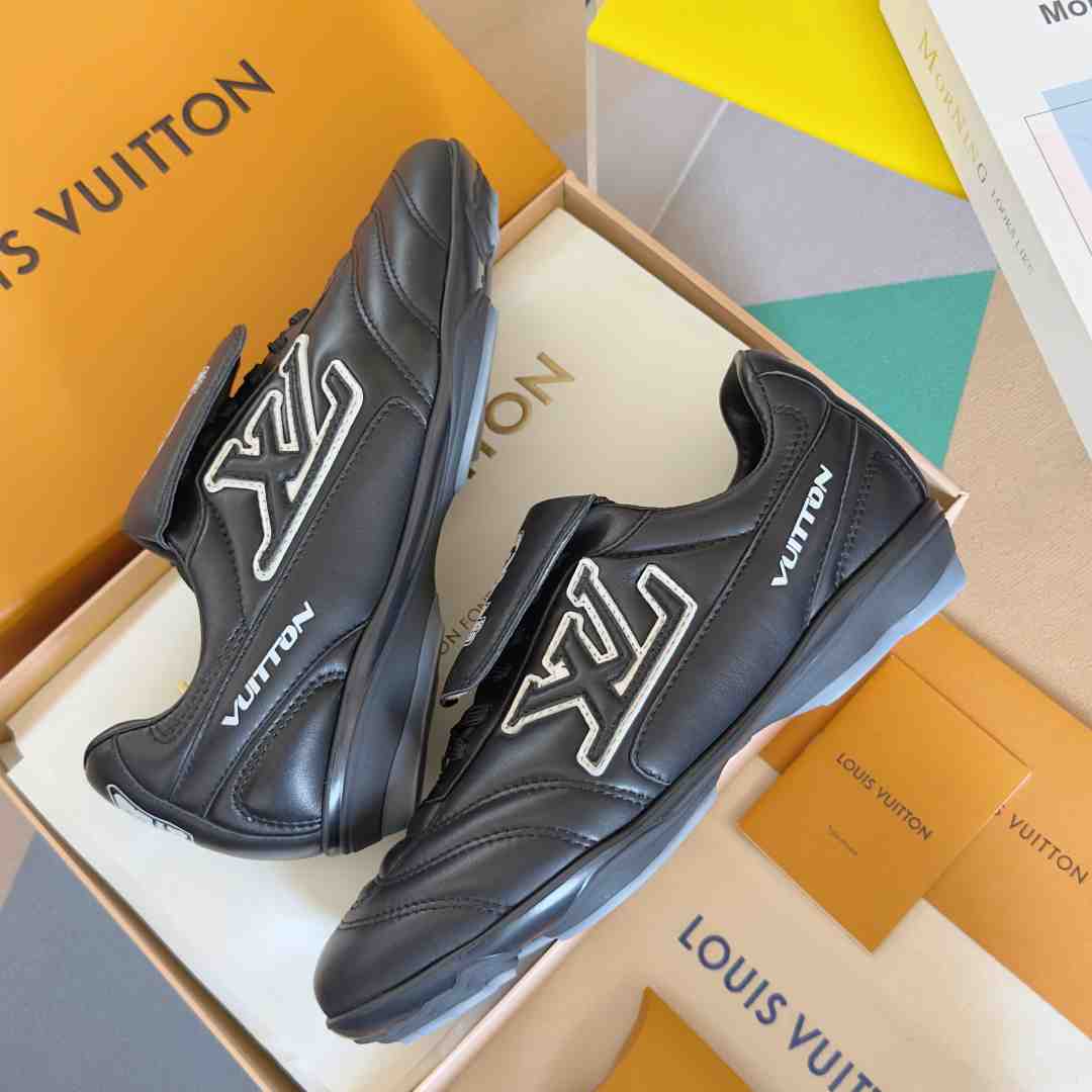 Louis Vuitton LV Footprint Soccer Sneaker   1AHAI1 - EUR FASHION