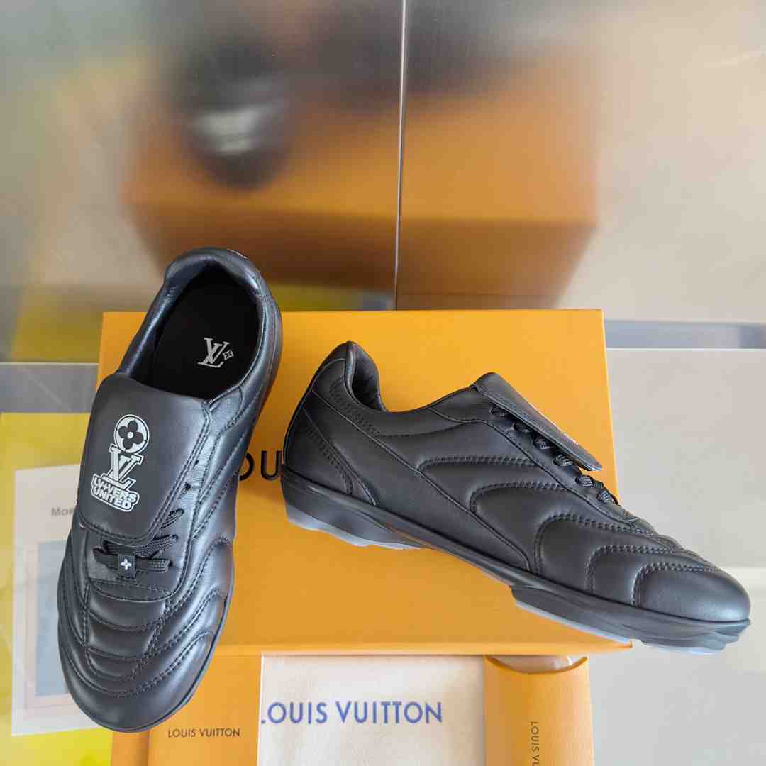 Louis Vuitton LV Footprint Soccer Sneaker   1AHAI1 - EUR FASHION