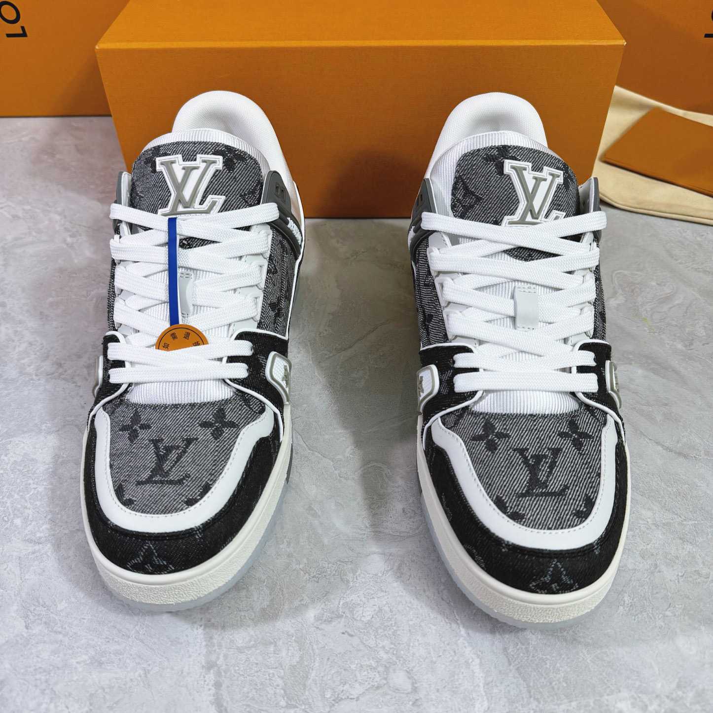 Louis Vuitton LV Trainer Sneaker  1ADHIK - EUR FASHION