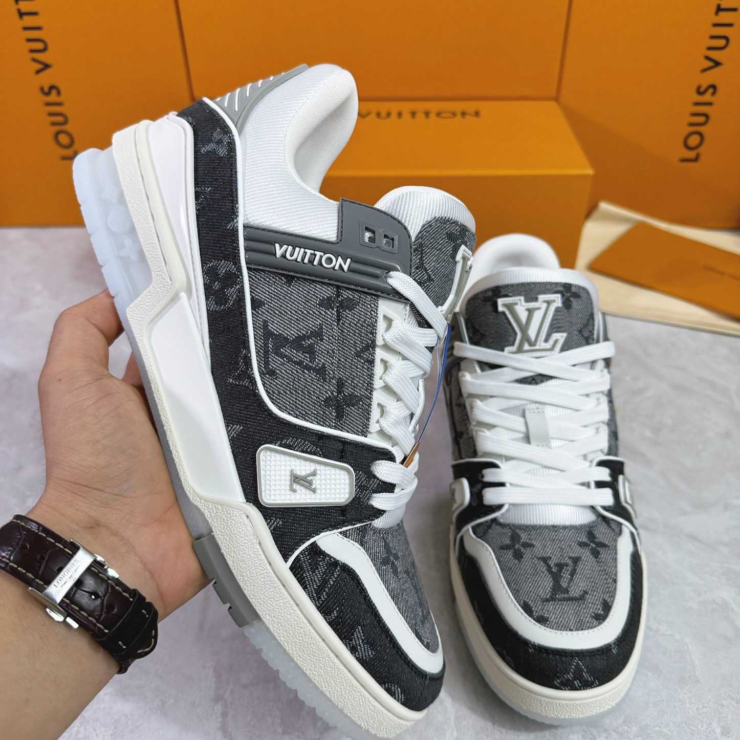 Louis Vuitton LV Trainer Sneaker  1ADHIK - EUR FASHION