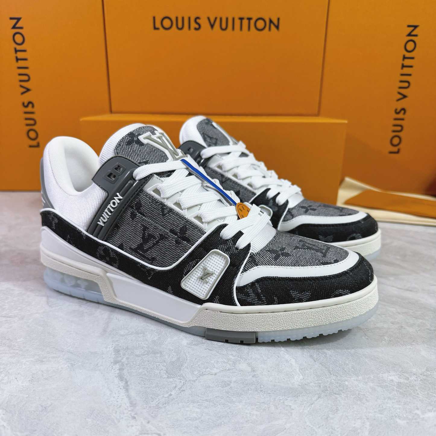 Louis Vuitton LV Trainer Sneaker  1ADHIK - EUR FASHION
