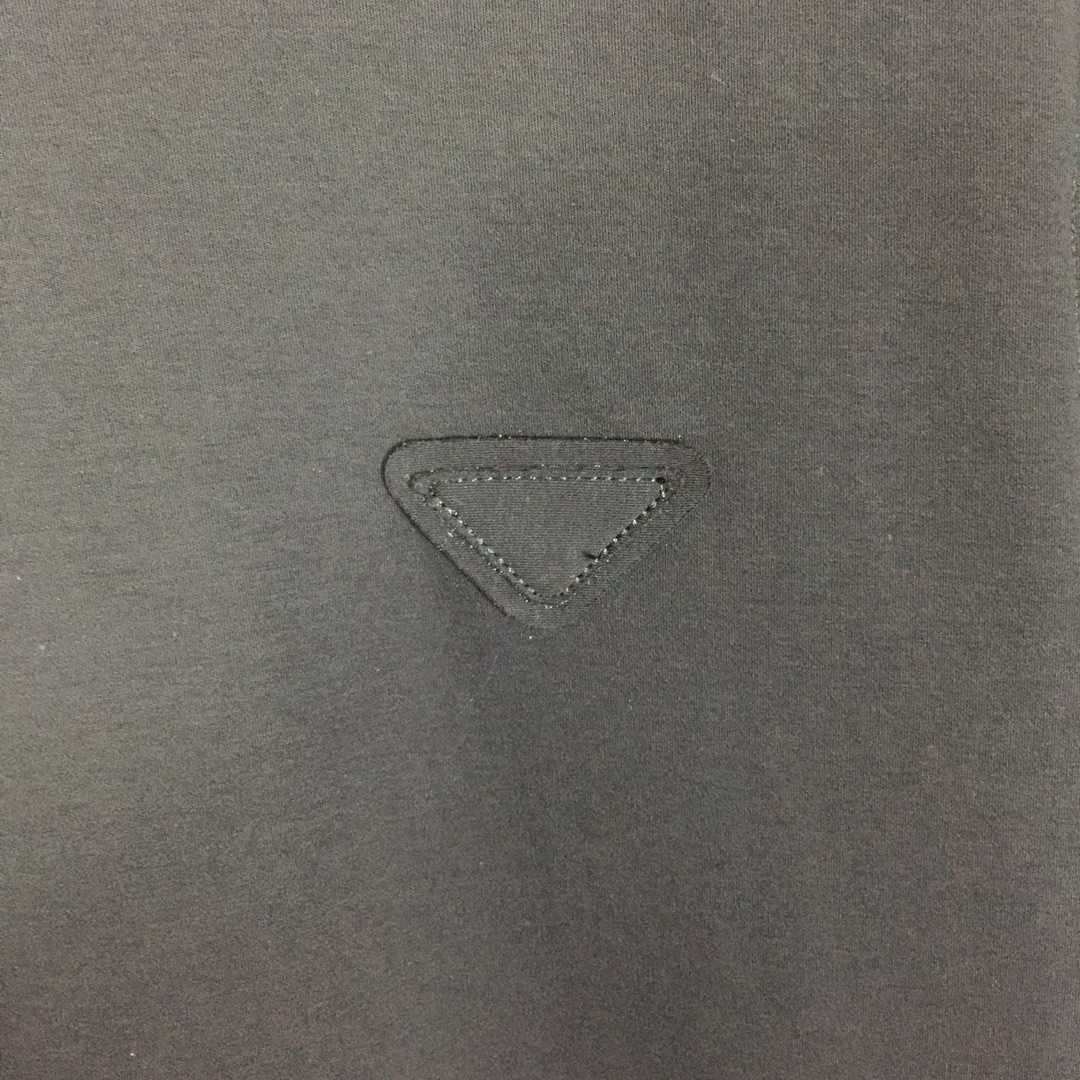 Prada Logo T-Shirt - EUR FASHION