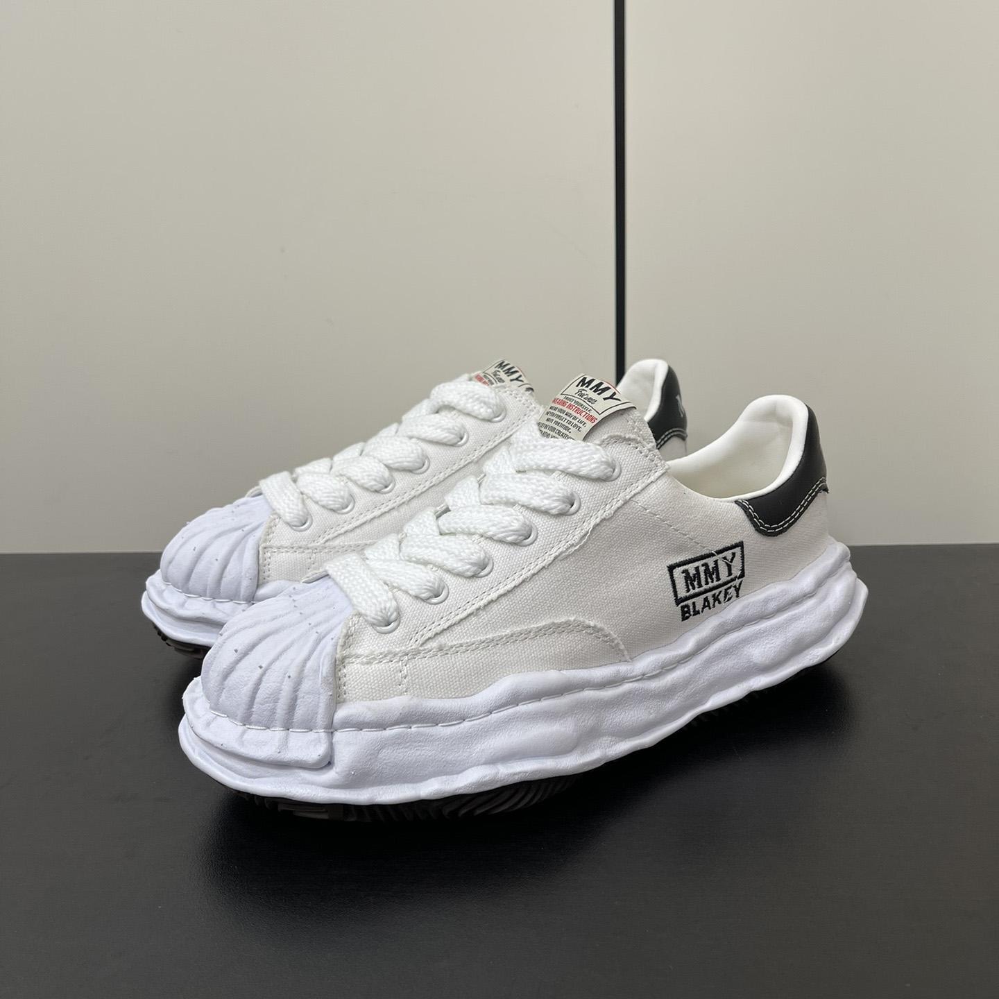 Maison Mihara Yasuhiro OG Sole Canvas Low White Sneakers - EUR FASHION