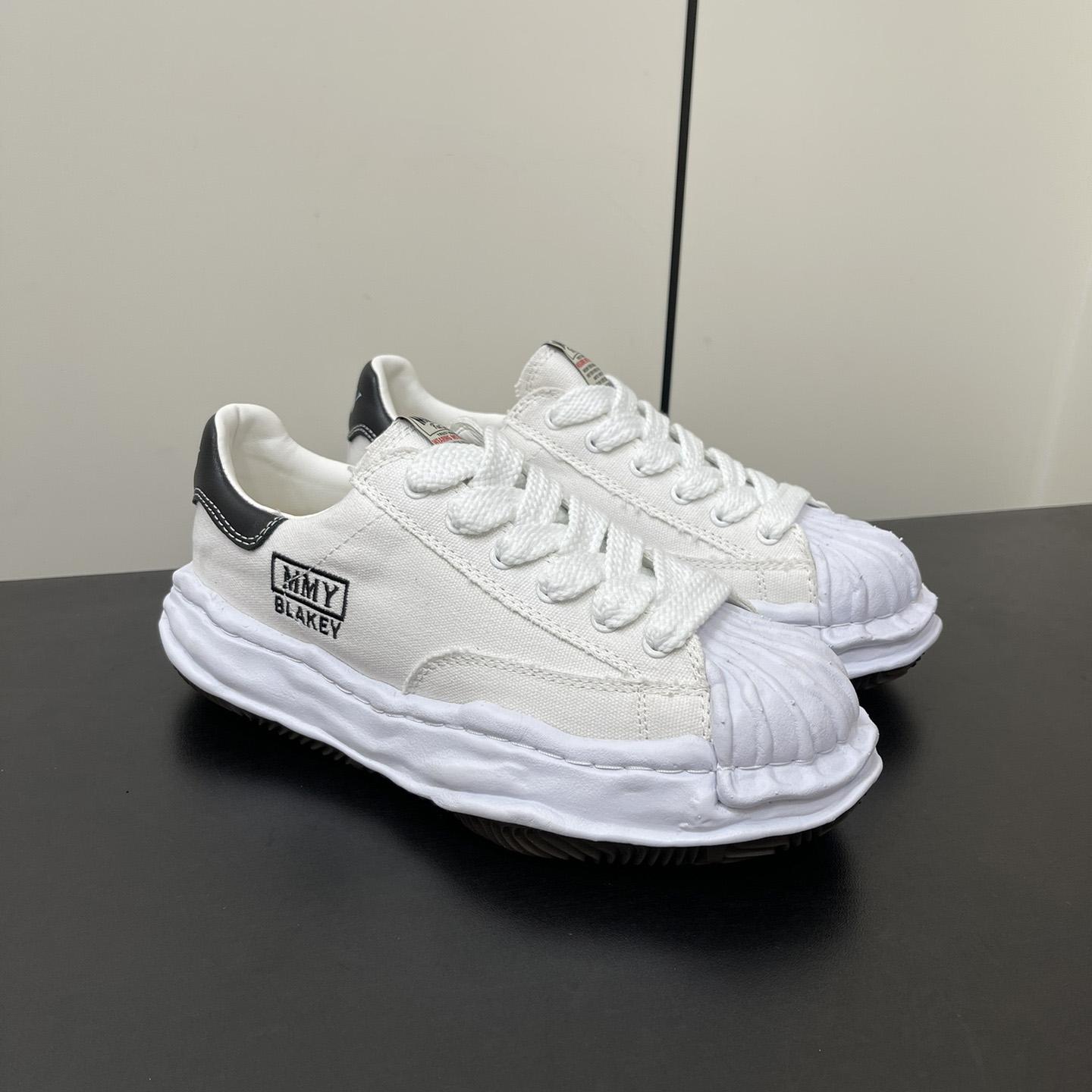 Maison Mihara Yasuhiro OG Sole Canvas Low White Sneakers - EUR FASHION