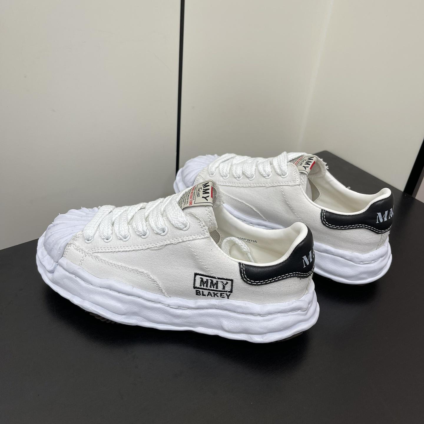 Maison Mihara Yasuhiro OG Sole Canvas Low White Sneakers - EUR FASHION