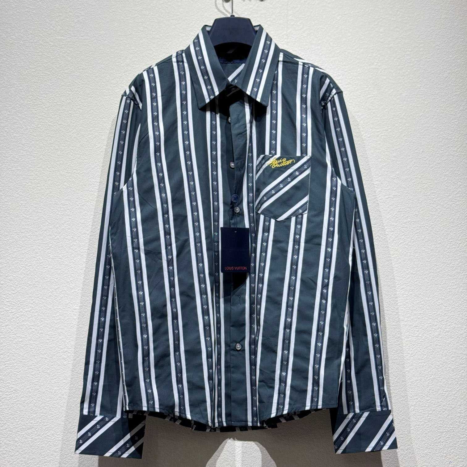 Louis Vuitton Long-Sleeved Silk Shirt   1AGJNS - EUR FASHION