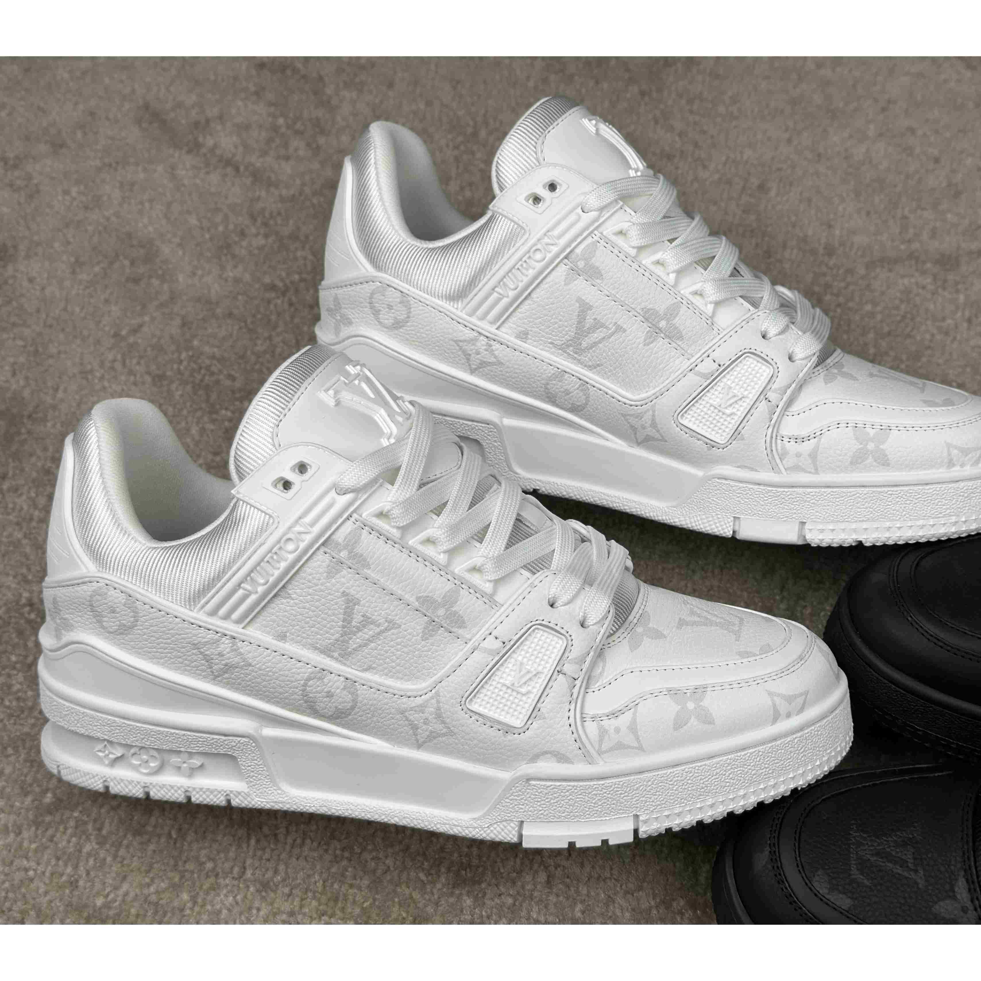 Louis Vuitton LV Trainer Sneaker       1AHDNC - EUR FASHION