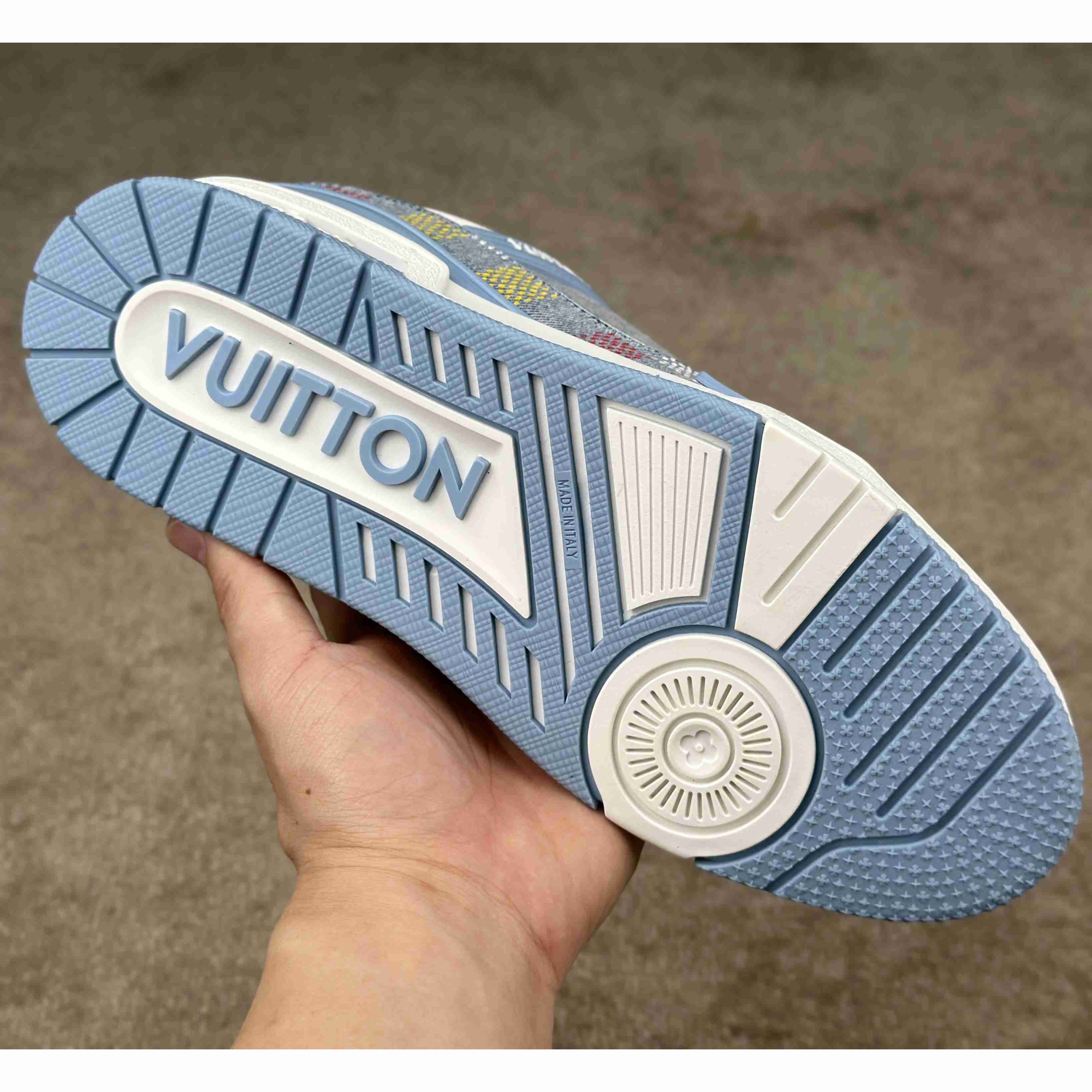 Louis Vuitton LV Trainer Sneaker       1AHCYF - EUR FASHION