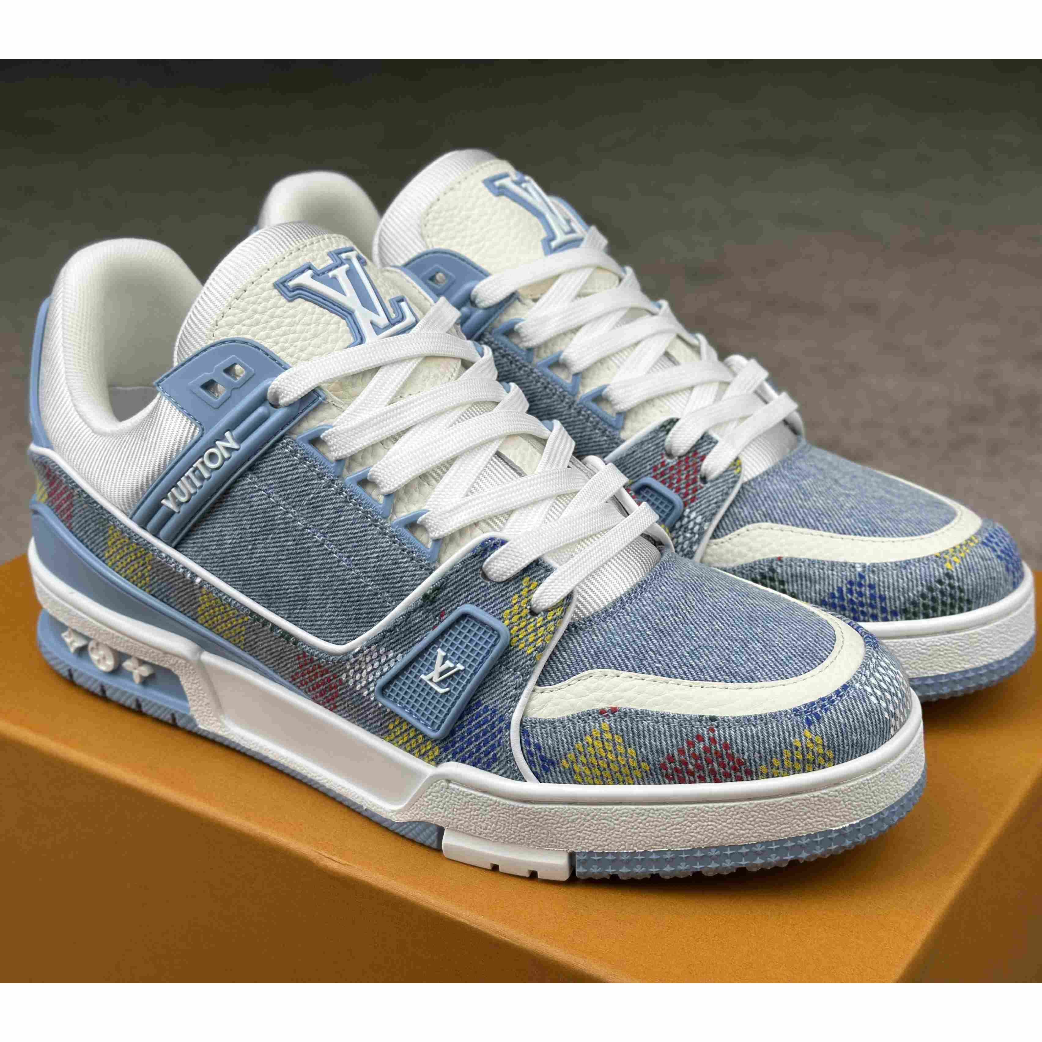 Louis Vuitton LV Trainer Sneaker       1AHCYF - EUR FASHION