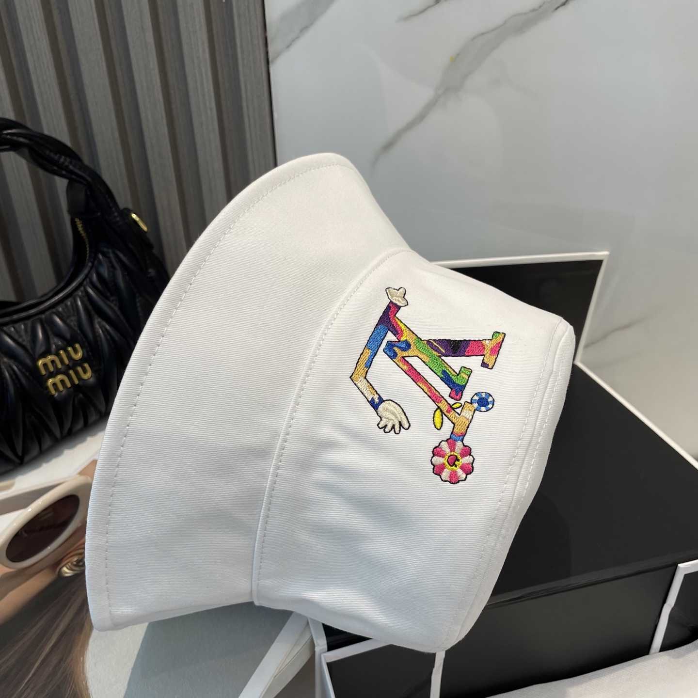 Louis Vuitton LV x TM Reversible Superflat Bucket Hat    - EUR FASHION