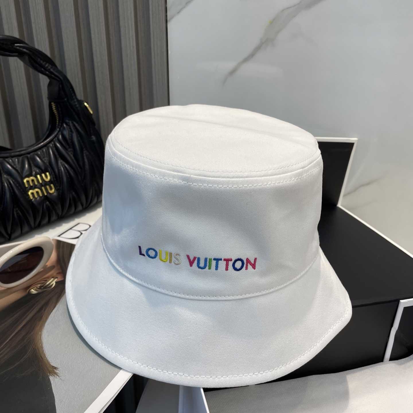 Louis Vuitton LV x TM Reversible Superflat Bucket Hat    - EUR FASHION