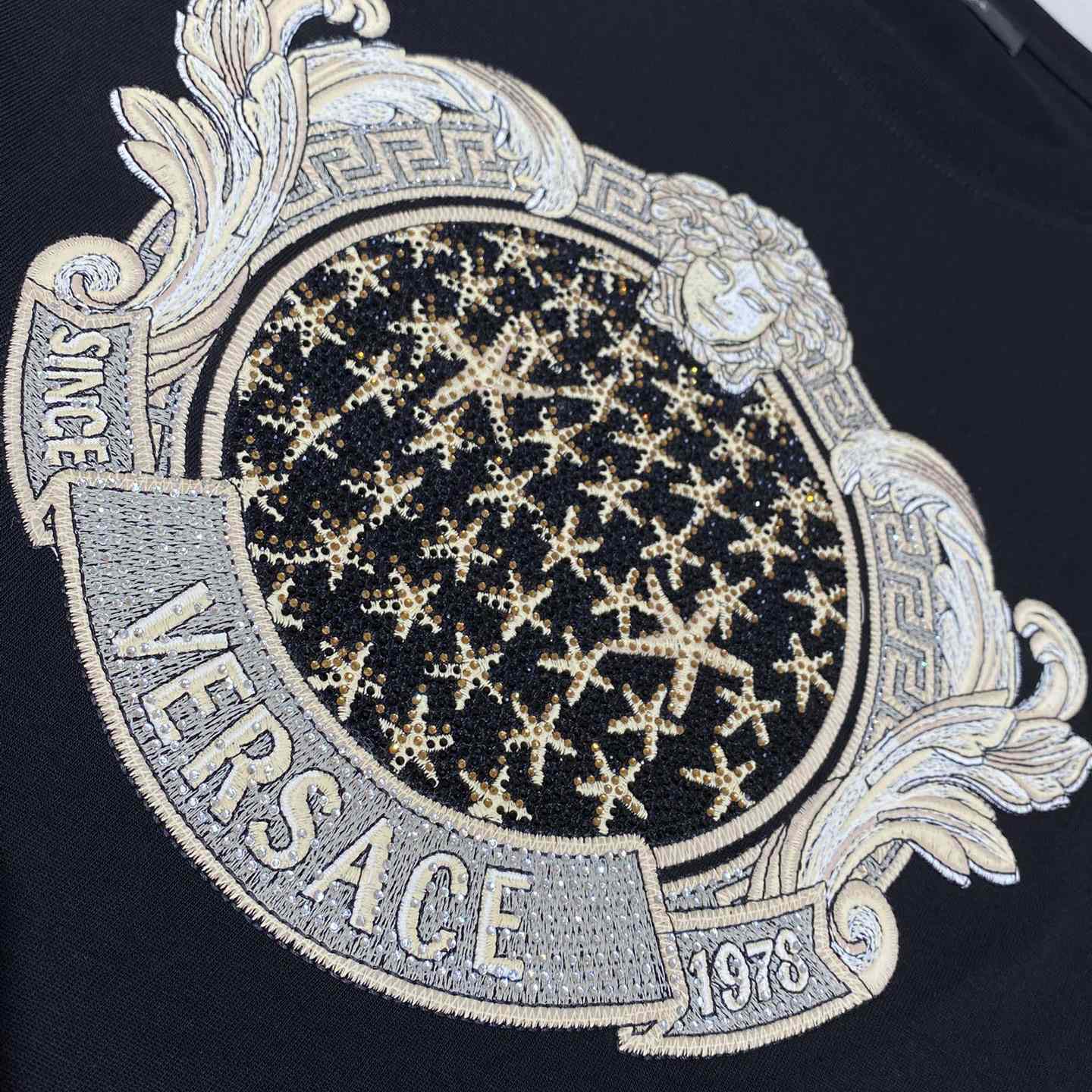 Versace Crystal Starfish Blason T-Shirt Black  - EUR FASHION