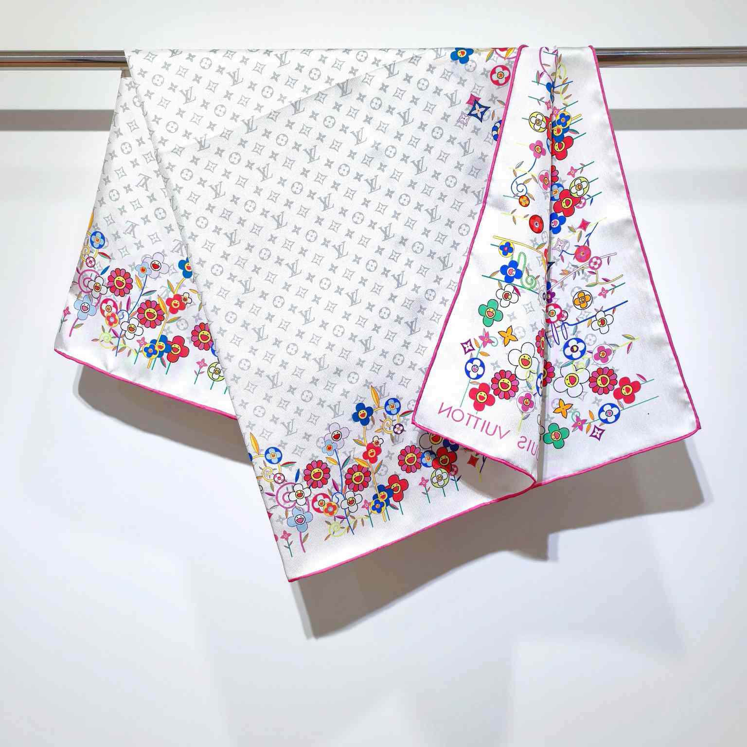 Louis Vuitton LV x TM Monogram Superflat Flowers Square 90   M96263 - EUR FASHION