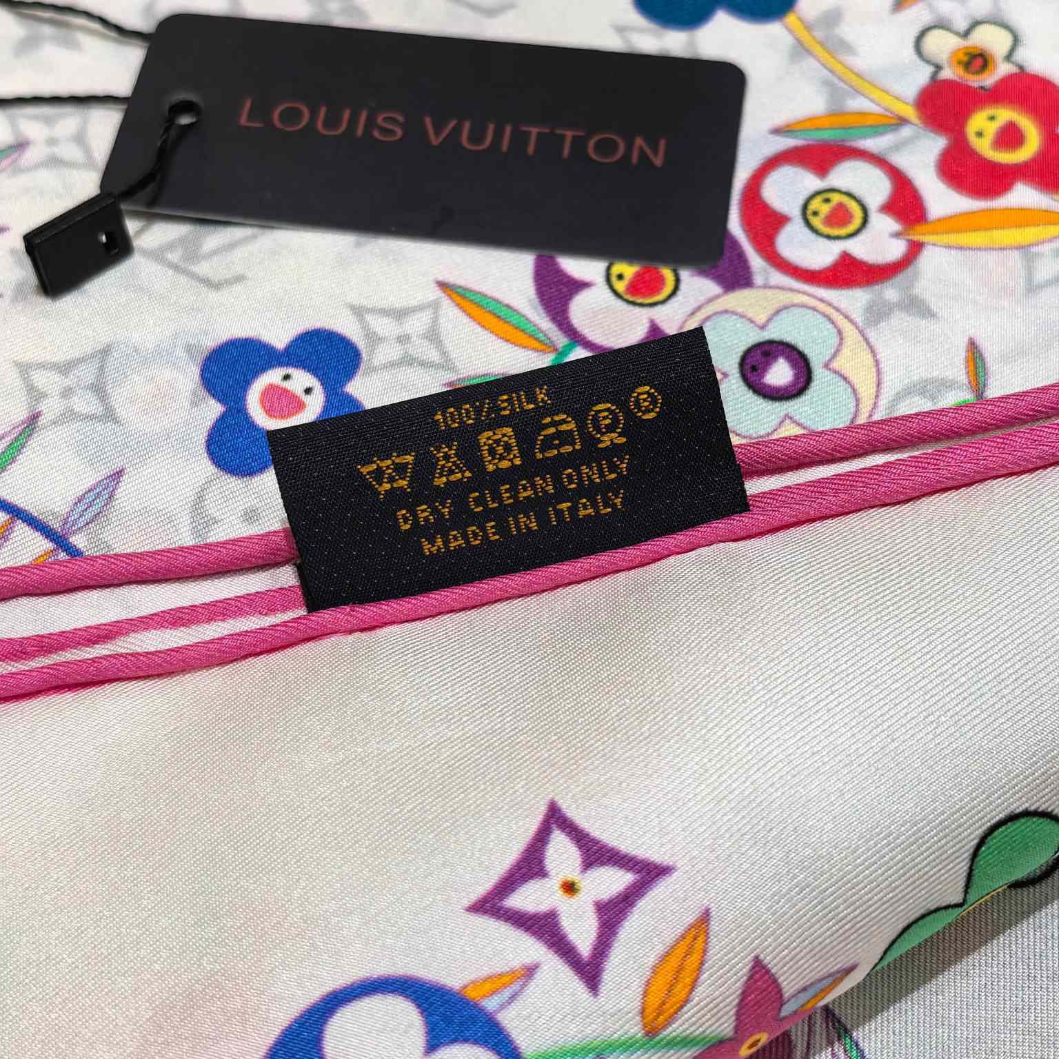 Louis Vuitton LV x TM Monogram Superflat Flowers Square 90   M96263 - EUR FASHION