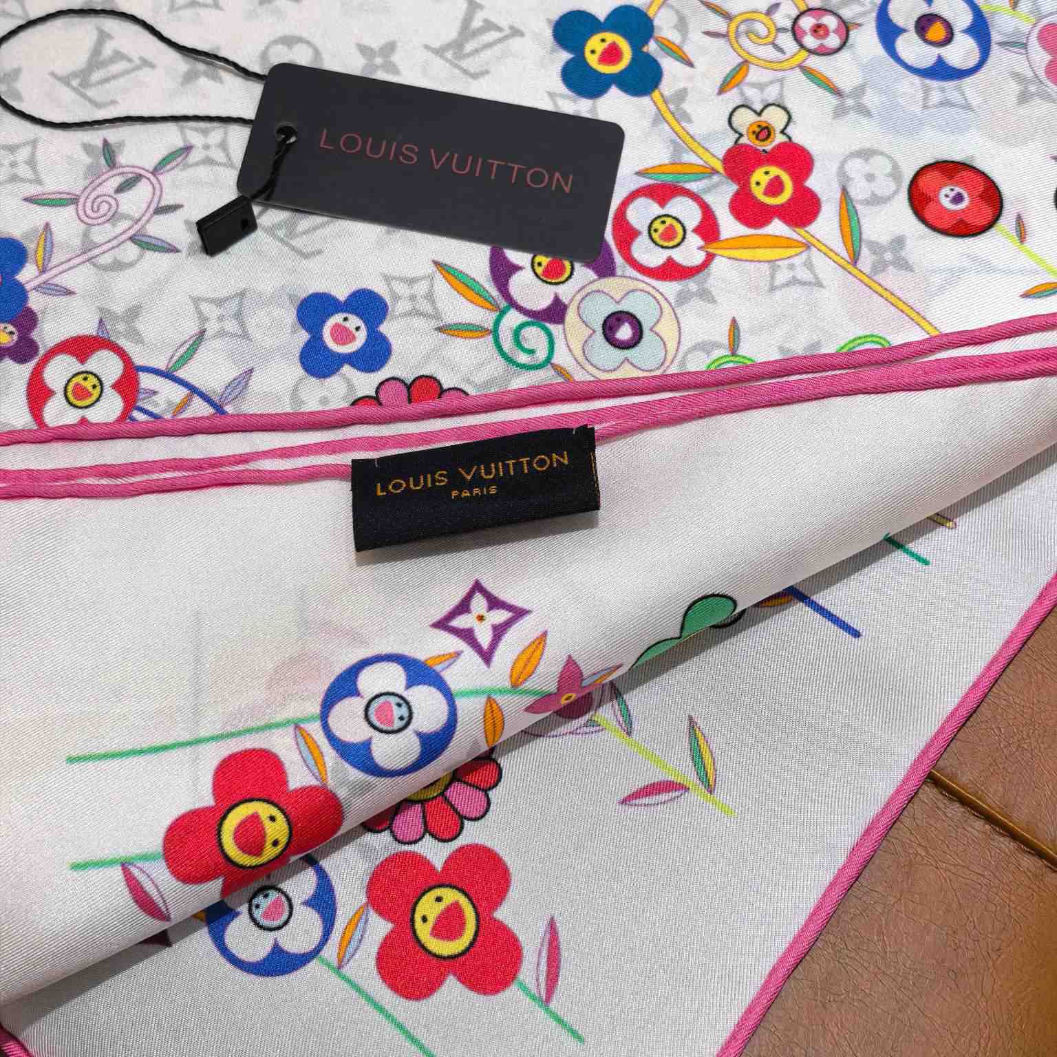 Louis Vuitton LV x TM Monogram Superflat Flowers Square 90   M96263 - EUR FASHION