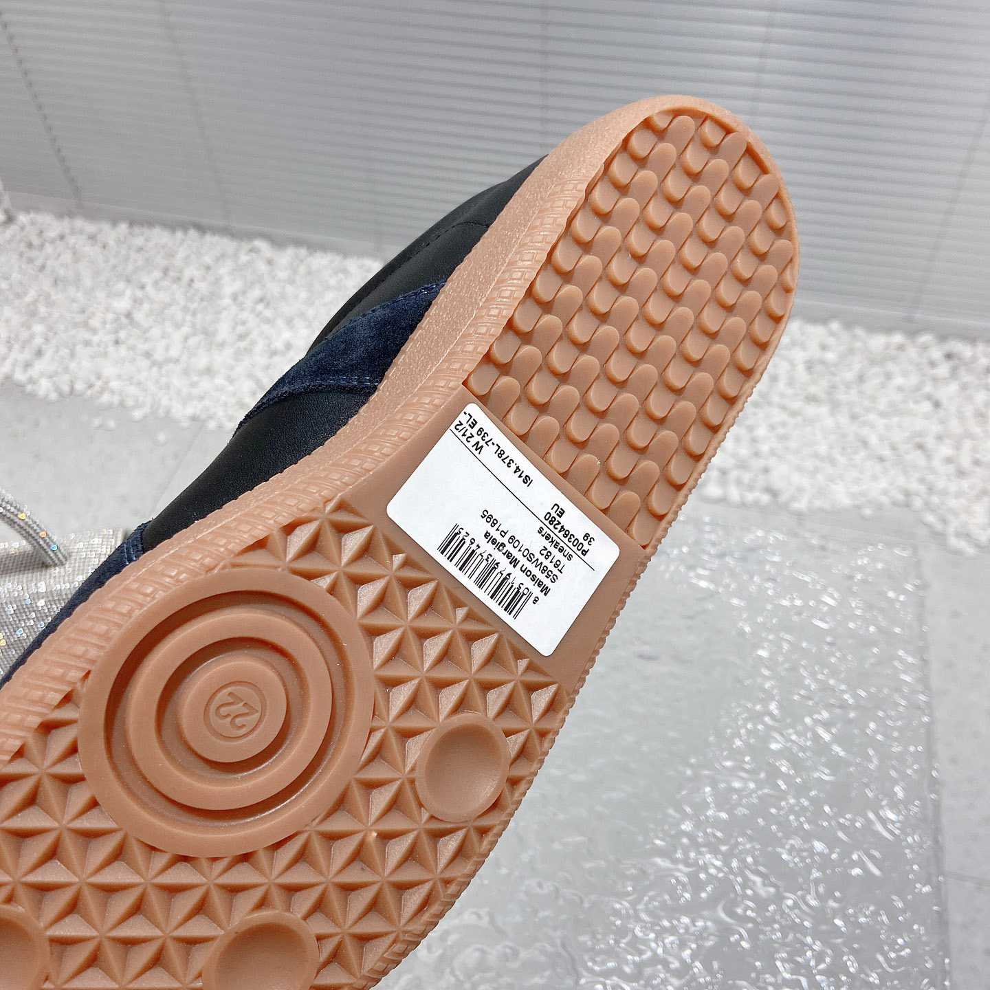 Maison Margiela Replica Sneakers - EUR FASHION