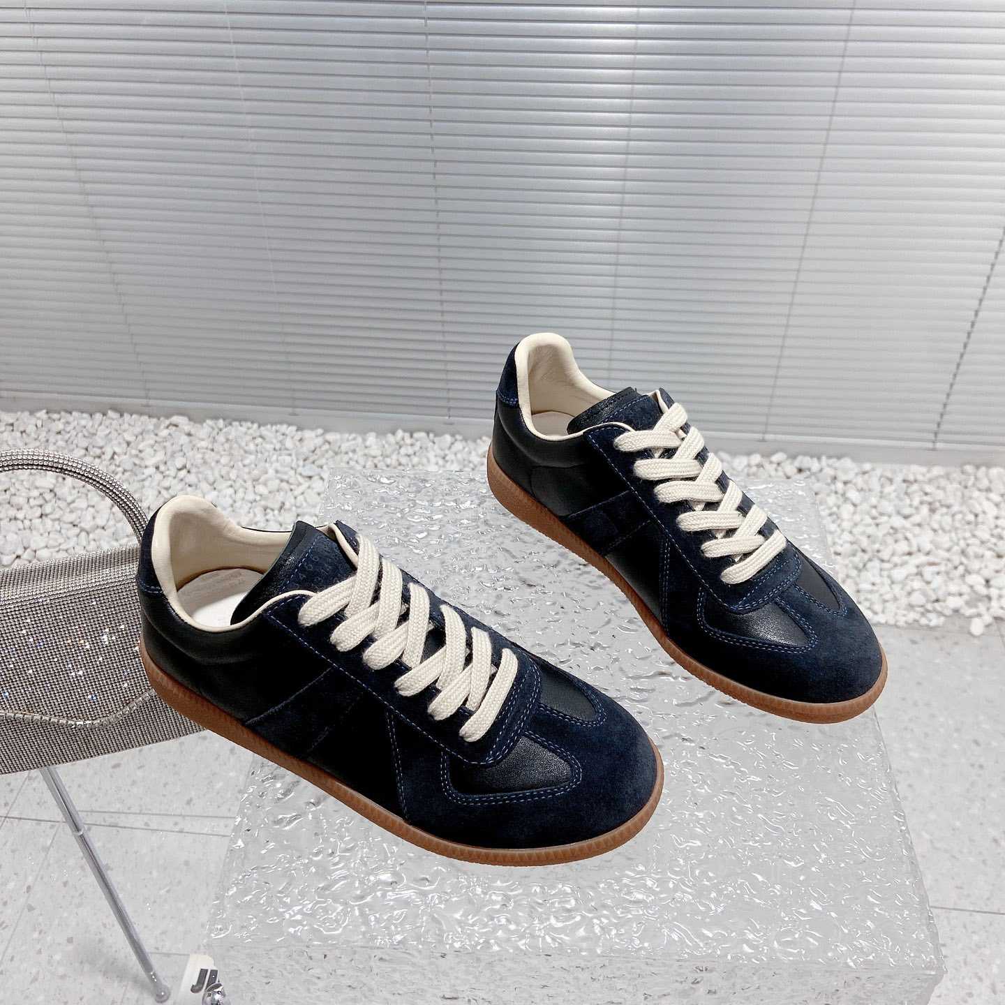 Maison Margiela Replica Sneakers - EUR FASHION