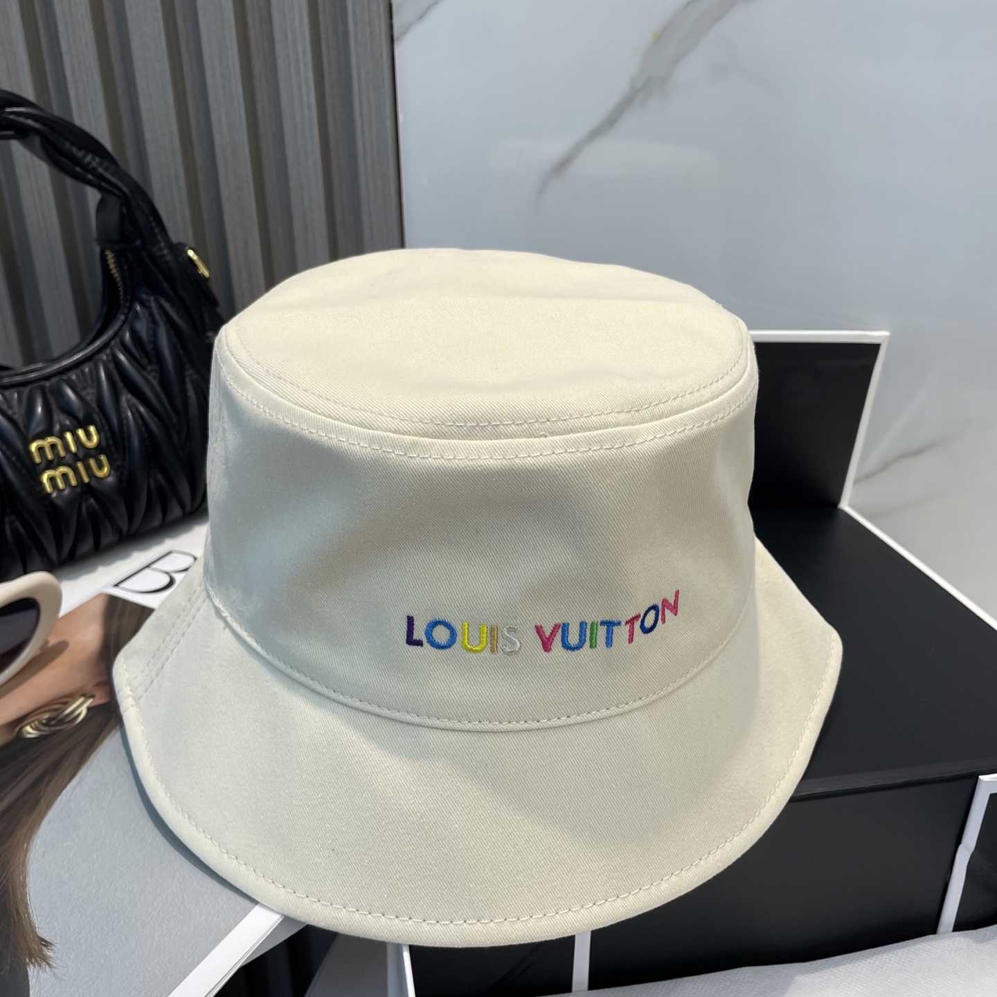 Louis Vuitton LV x TM Reversible Superflat Bucket Hat    - EUR FASHION