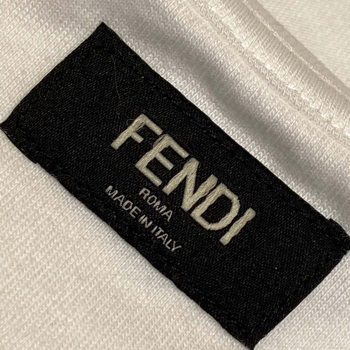 Fendi Silvia And The Baguette T-Shirt - EUR FASHION