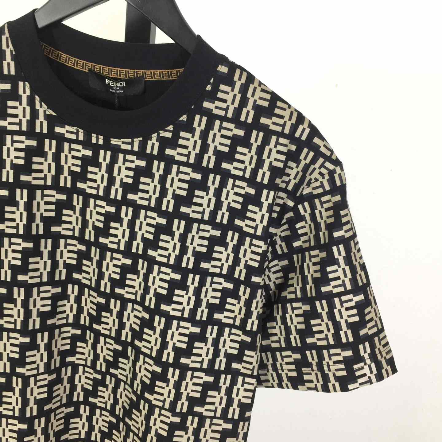 Fendi FF Monogram Logo T-shirt - EUR FASHION
