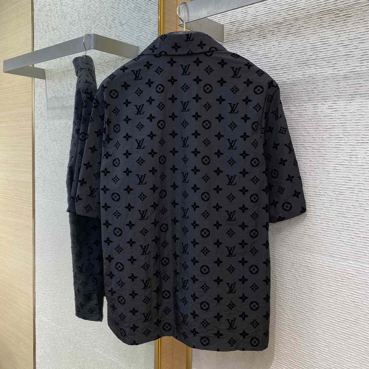Louis Vuitton Flocked  Monogram Short-Sleeved Shirt - EUR FASHION