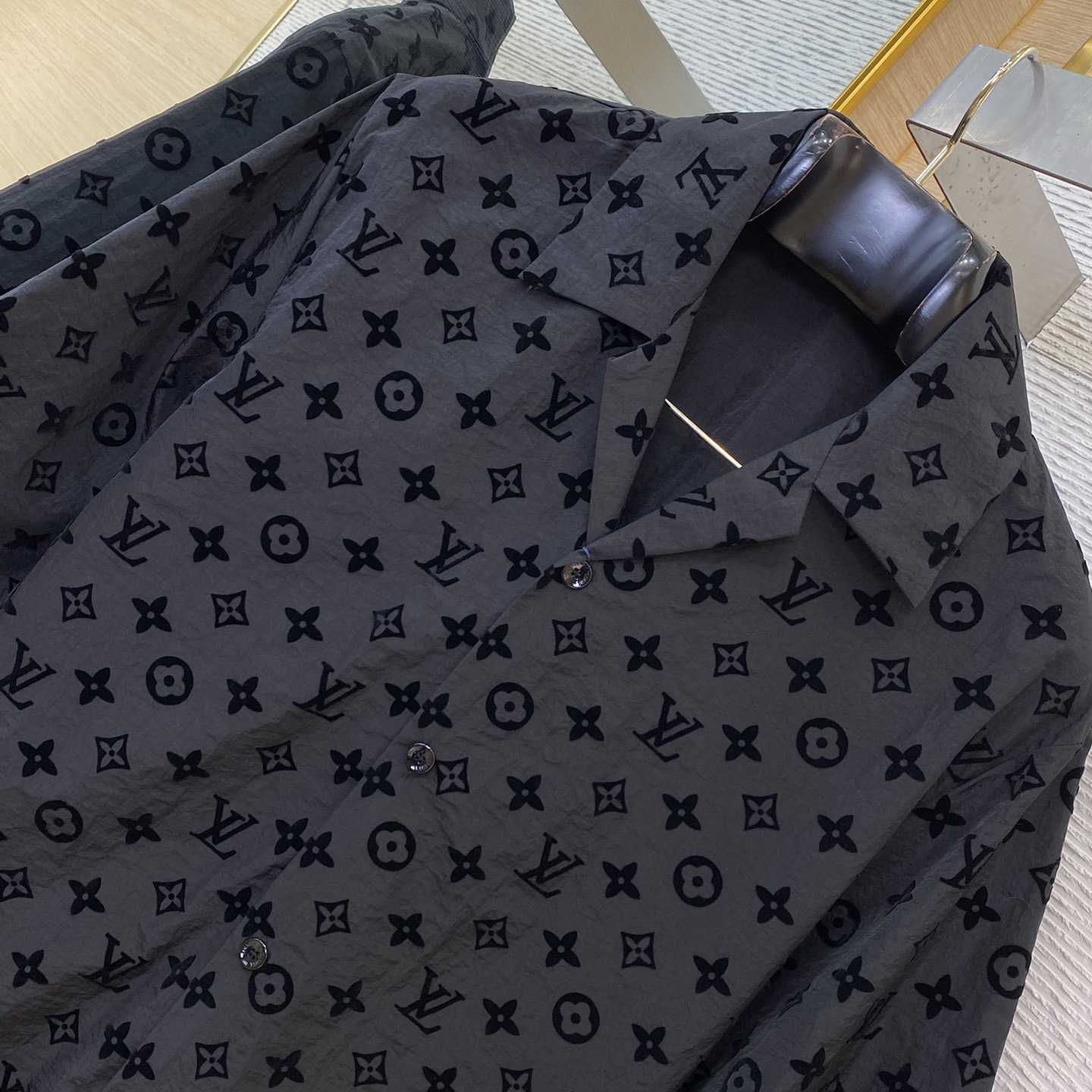 Louis Vuitton Flocked  Monogram Short-Sleeved Shirt - EUR FASHION