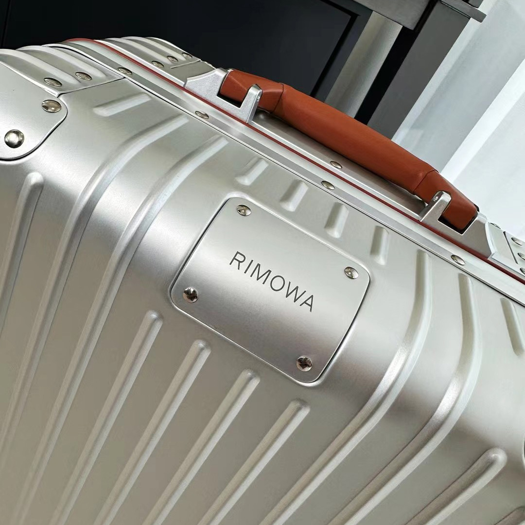 Rimowa Luggage    - EUR FASHION