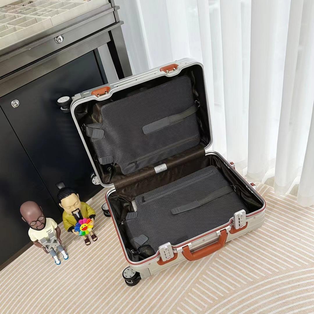 Rimowa Luggage    - EUR FASHION