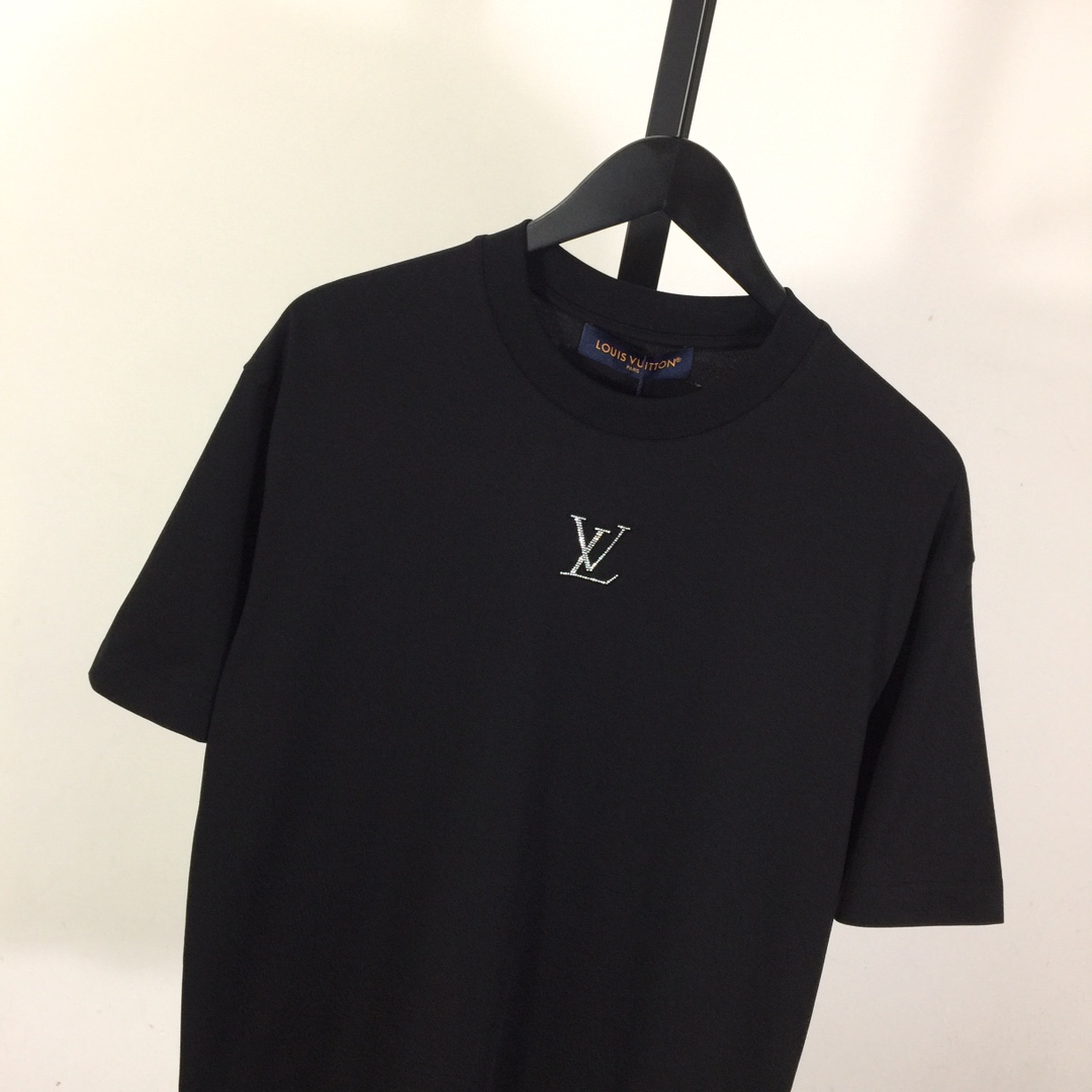 Louis Vuitton Embossed LV T-Shirt - EUR FASHION