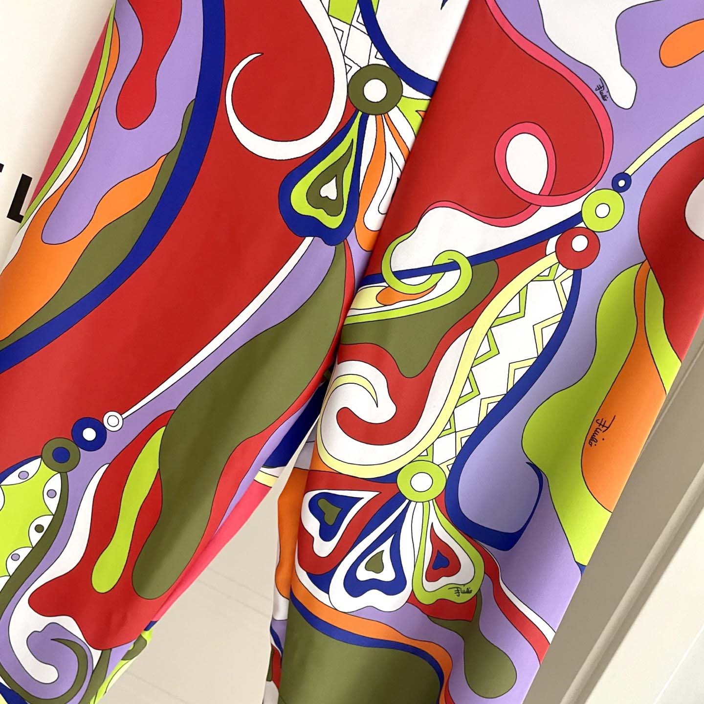 Pucci Iride-Print Crop Top And Leggings  - EUR FASHION
