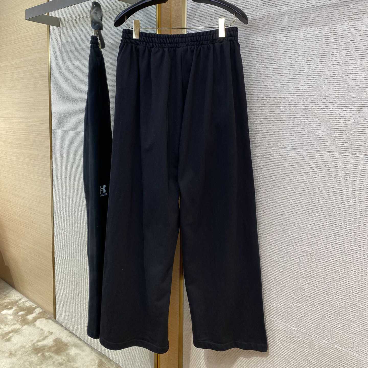 Balenciaga Under Armour® Baggy Sweatpants - EUR FASHION