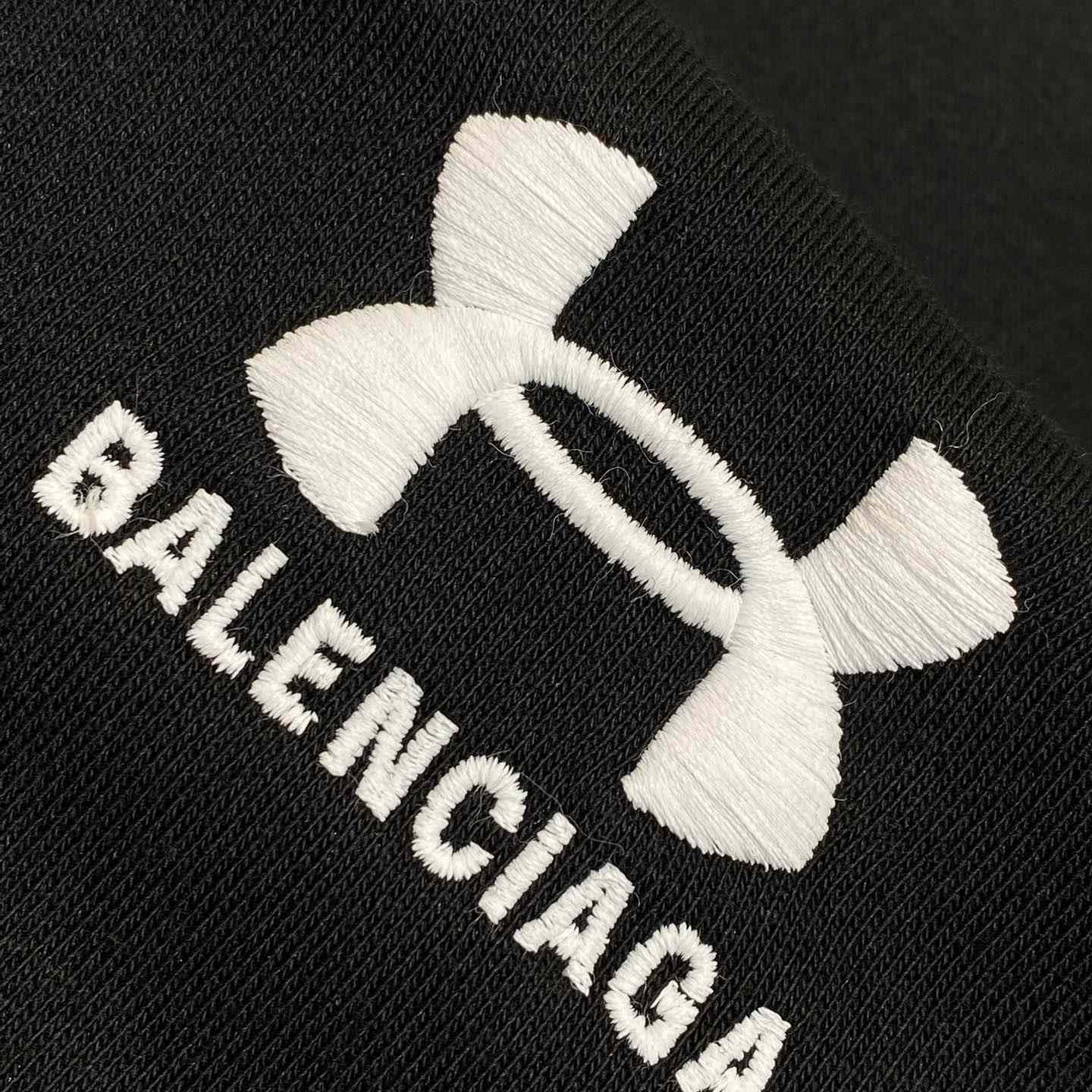 Balenciaga Under Armour® Baggy Sweatpants - EUR FASHION