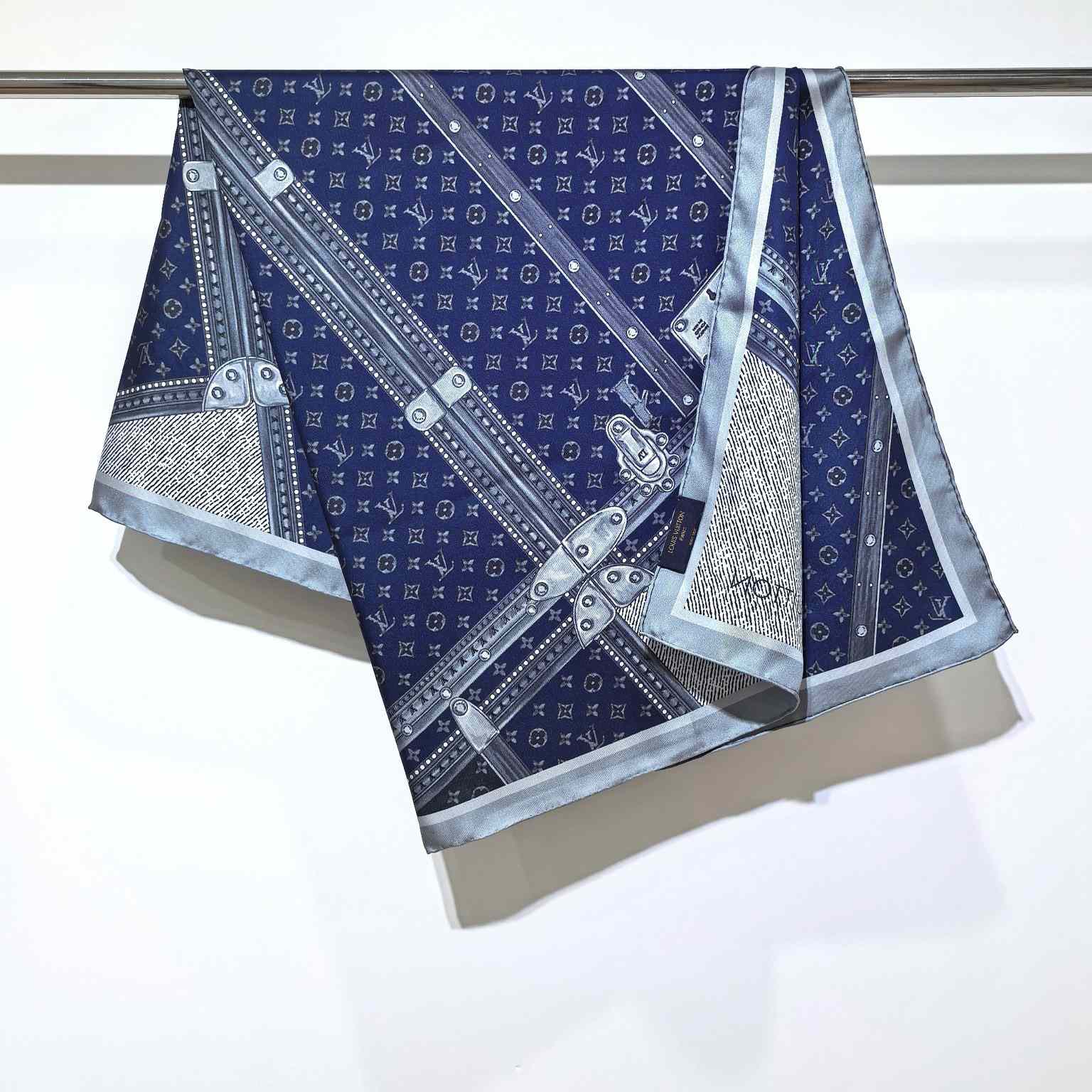 Louis Vuitton Time Trunk Square 90   - EUR FASHION