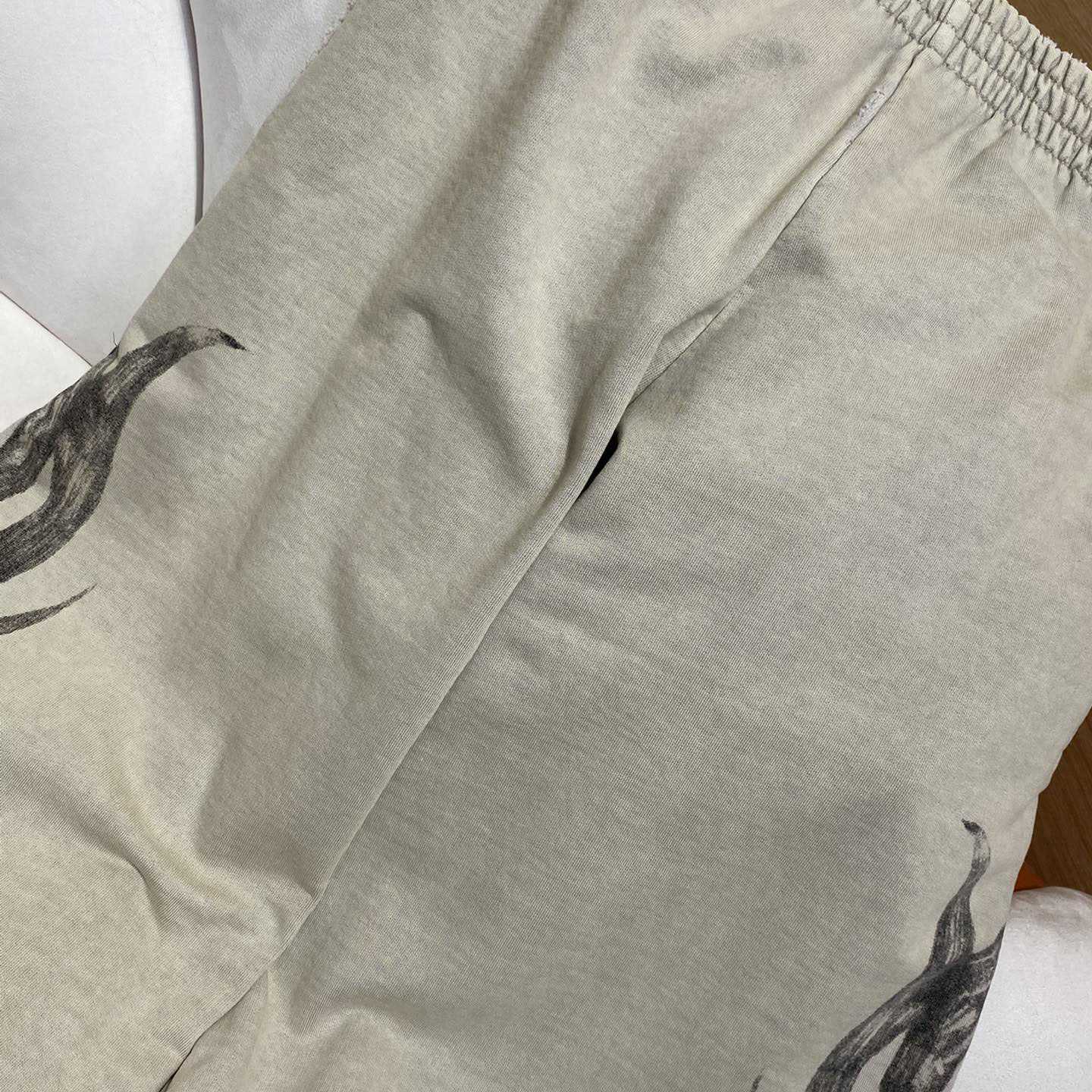Balenciaga Y2K Baggy Sweatpants In Light Beige - EUR FASHION