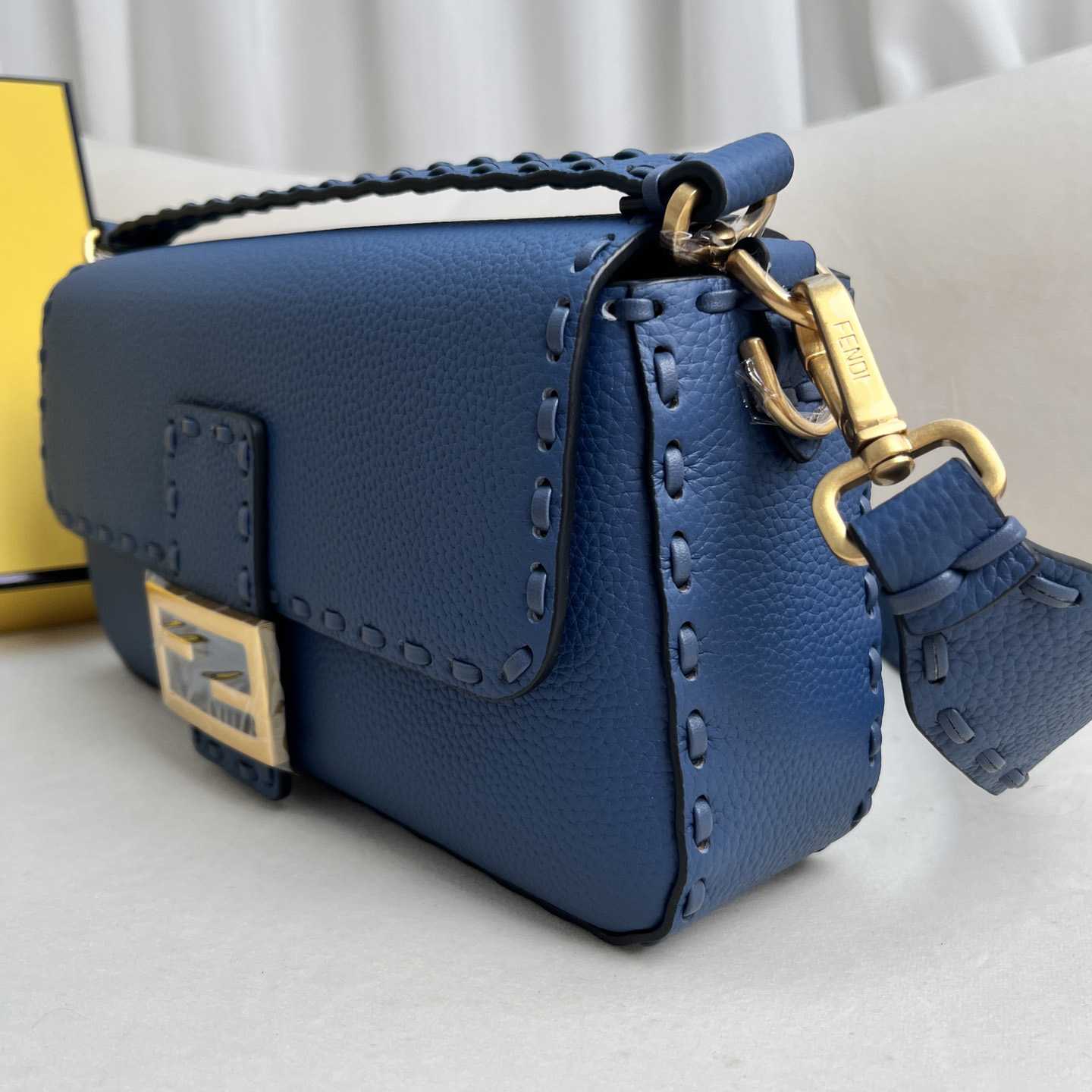 Fendi Baguette Selleria Blue - EUR FASHION