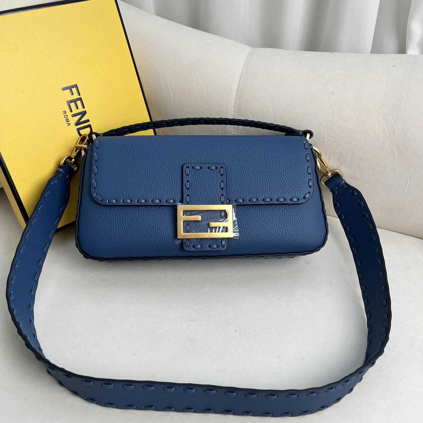 Fendi Baguette Selleria Blue - EUR FASHION
