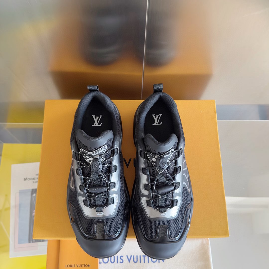 Louis Vuitton LV Runner Tatic Sneaker   1ADGZW - EUR FASHION