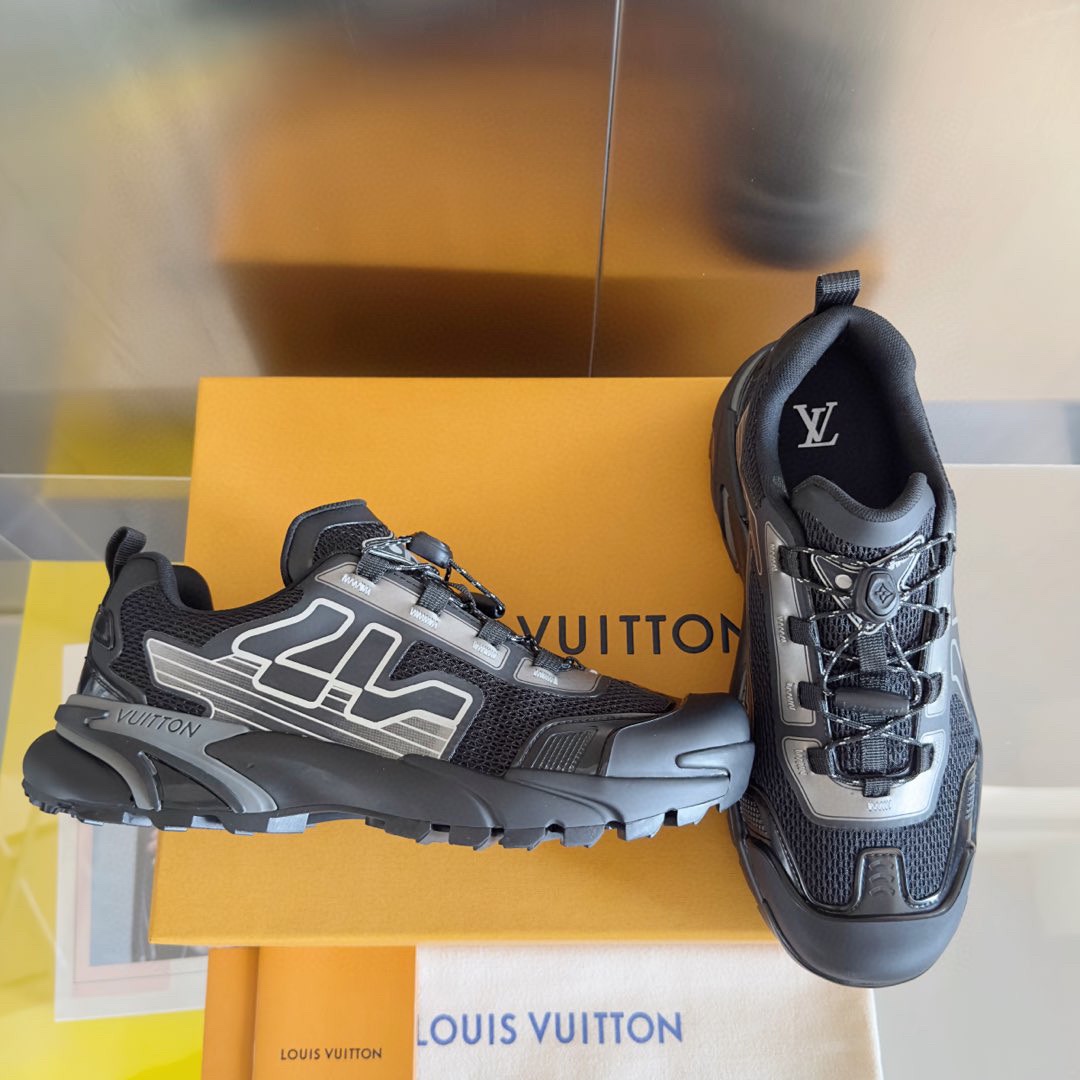 Louis Vuitton LV Runner Tatic Sneaker   1ADGZW - EUR FASHION