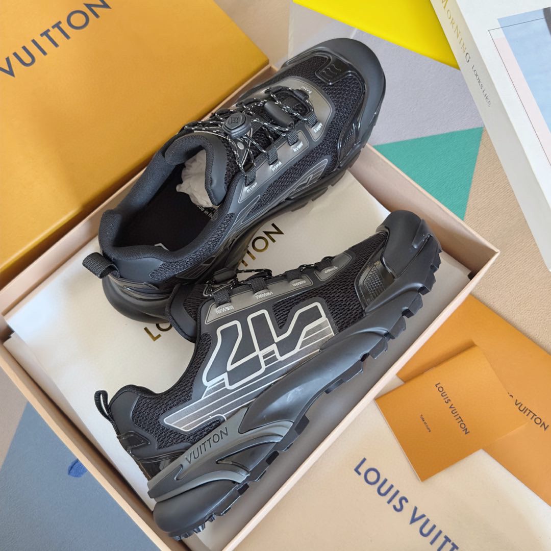 Louis Vuitton LV Runner Tatic Sneaker   1ADGZW - EUR FASHION