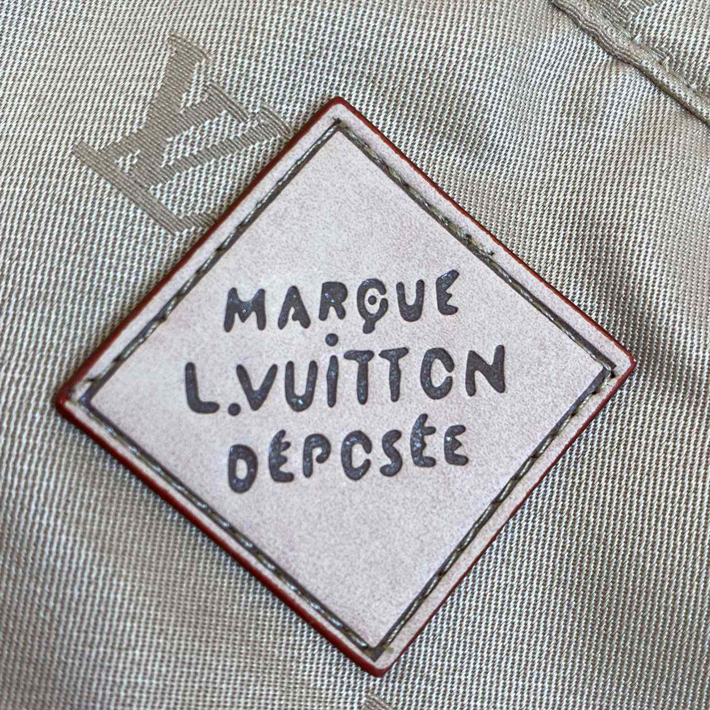 Louis Vuitton Jacket - EUR FASHION